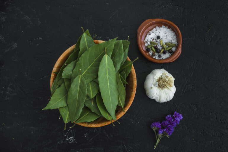 curry leaves for hair