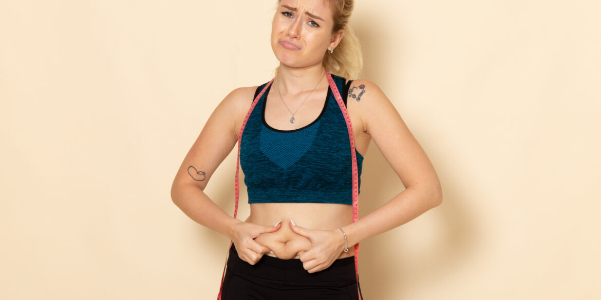 Navel displacement