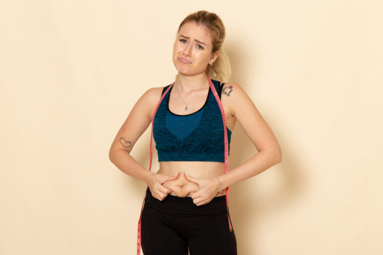 Navel displacement