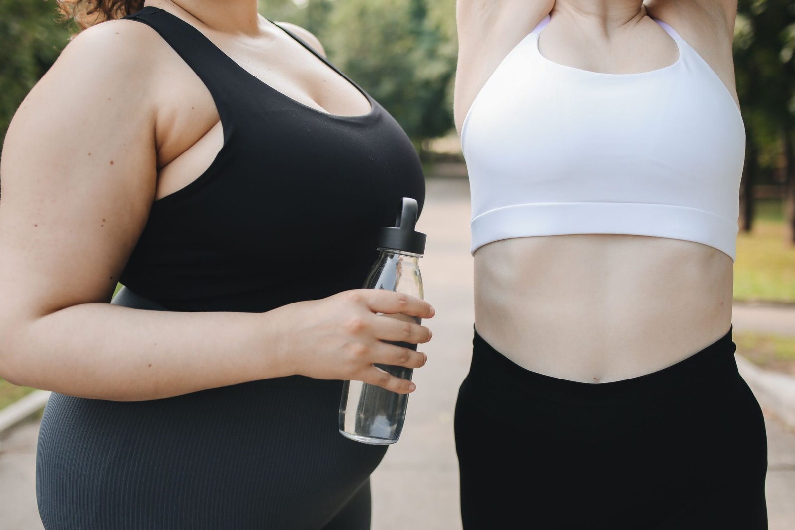 two women exercising