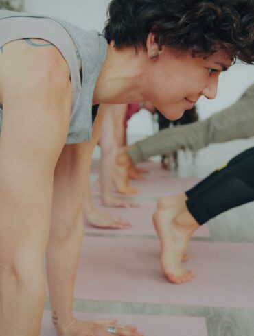 girls working out